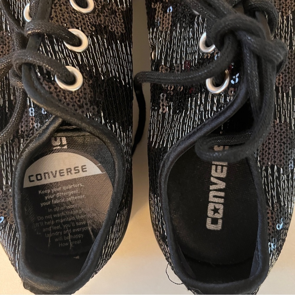 Converse Silver Sequin Low Top Sneaker Womens Size 6 - Picture 4 of 14